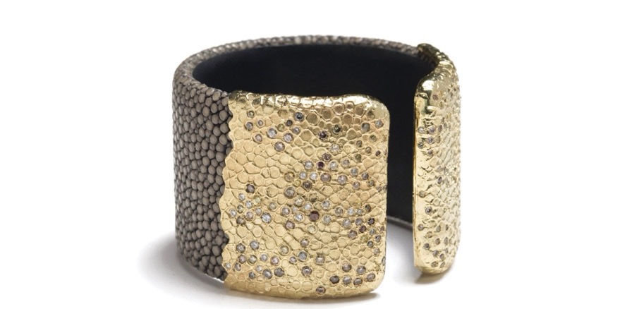Tree of Life Cuff Bracelet in shagreen and yellow gold with multicolor diamonds