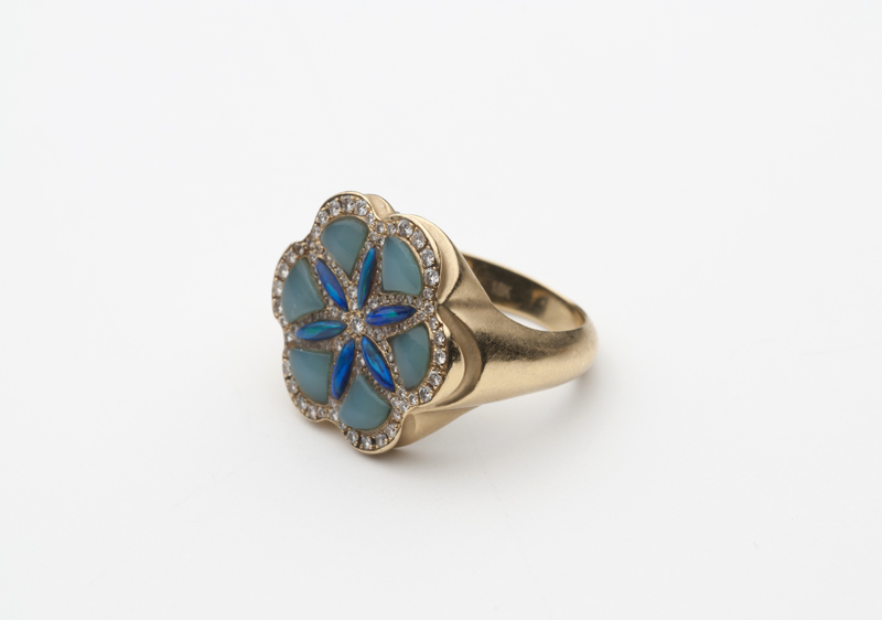 Flower opal ring